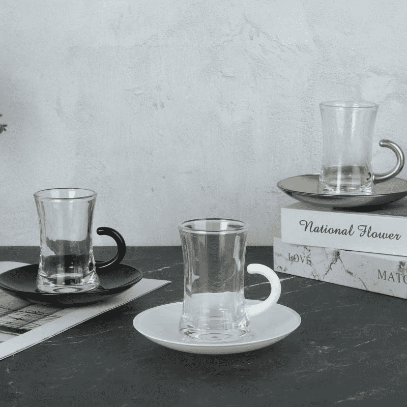 ແບບຕວກກີ Curved Handle ຈອກຊາຈອກແລະ saucer ຕັ້ງ